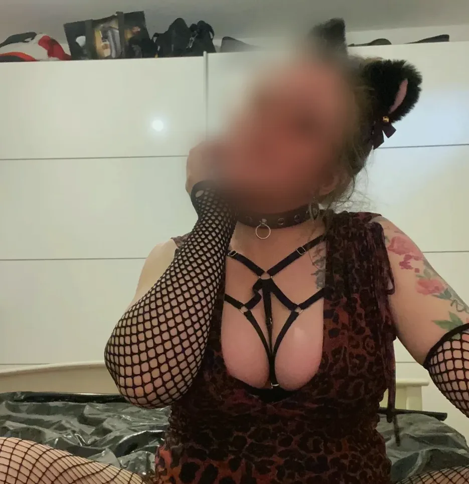 Aylin, 27