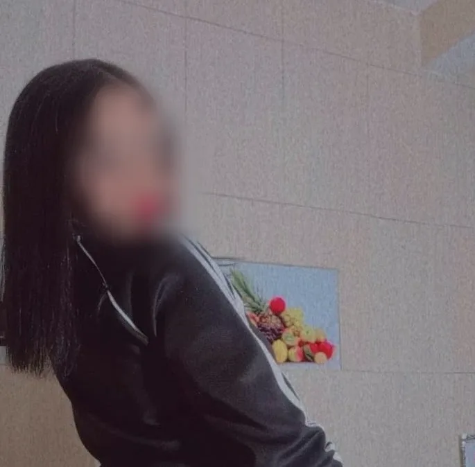 Corinna, 22