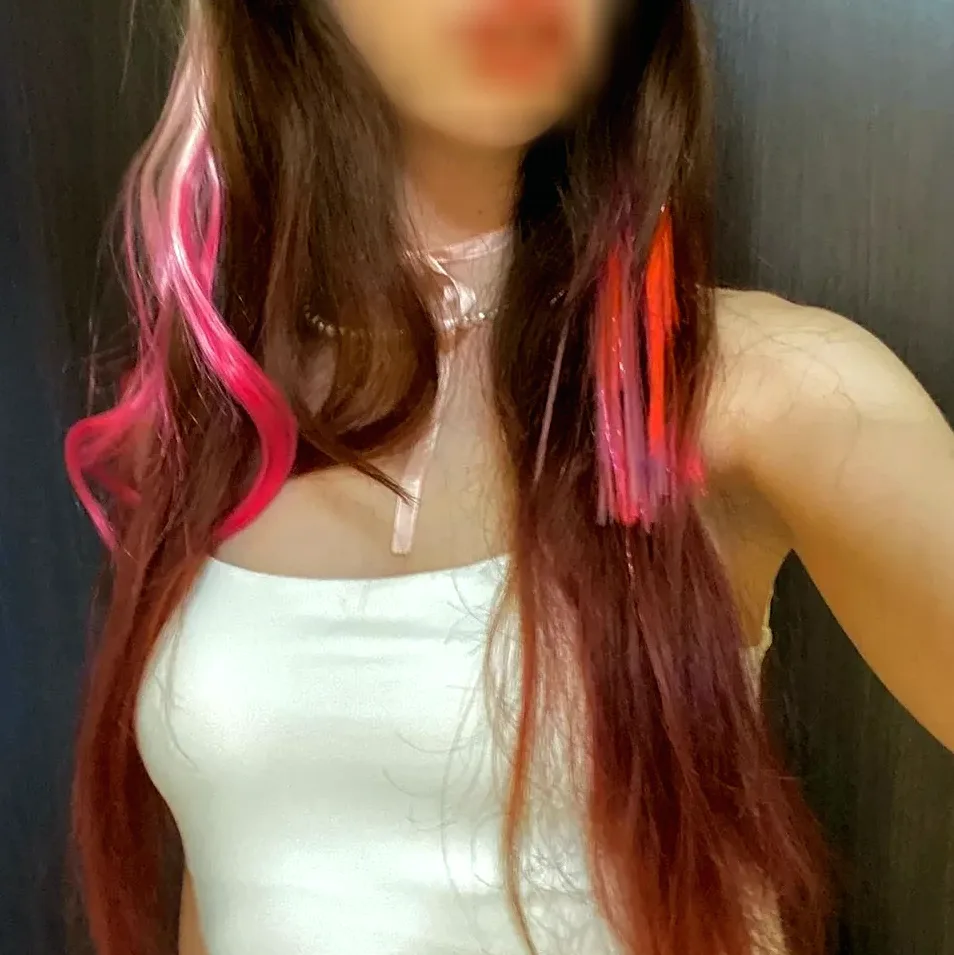 Sandra, 22